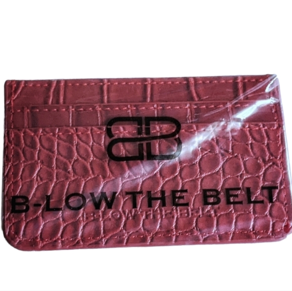 🔖NWT! B-Low The Belt Slim Minimalist Wallet Red Croc Gold Zipper Accent - Picture 1 of 7